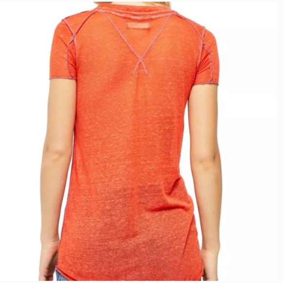 We the Free Free People Kia Henley Button T-Shirt strawberry burnout paper thin - Picture 3 of 15